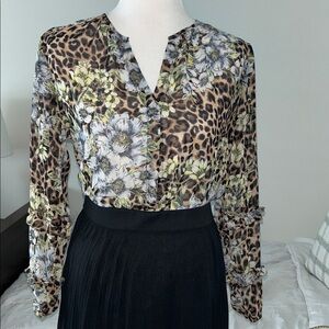 White House black market L button front Floral sheer Leopard Print blouse